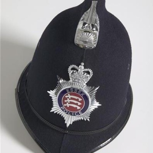British policeman granted visa after government U-turn