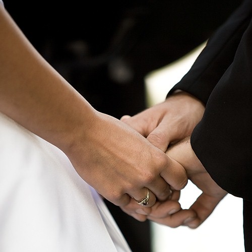 Committee recommends minimum marriage visa age limit 